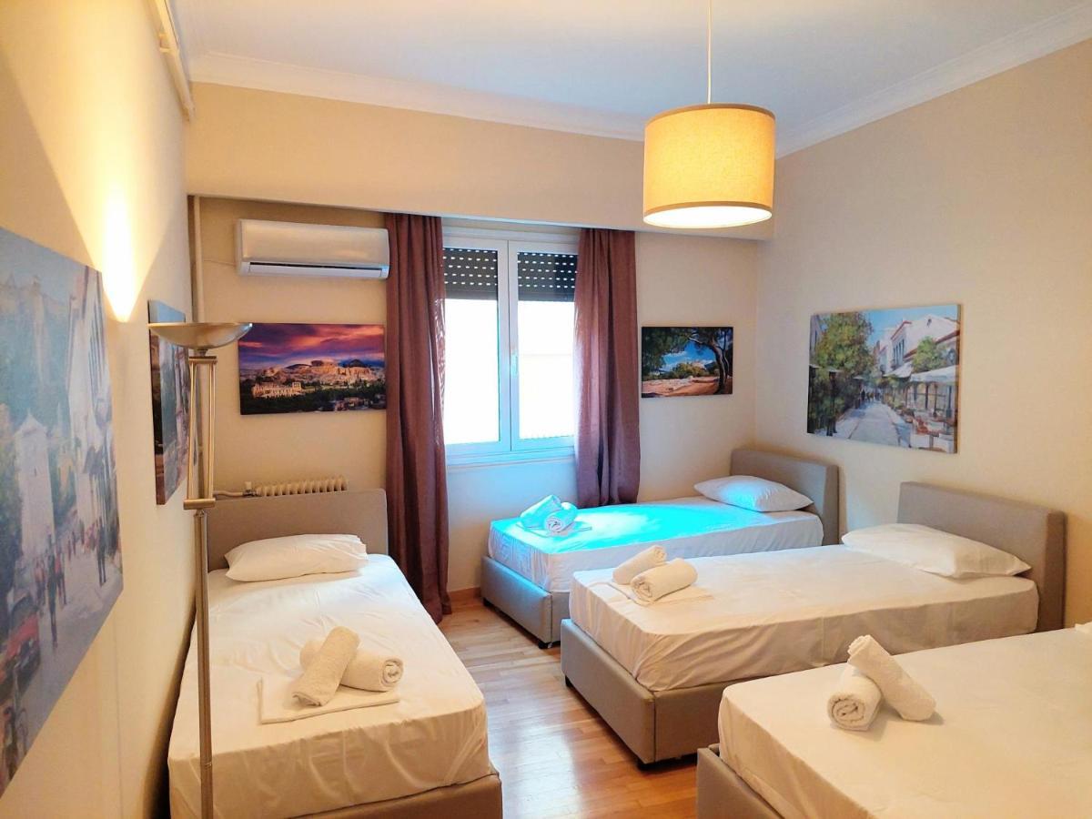 Grand Apartment In Parliament Square Атина Екстериор снимка