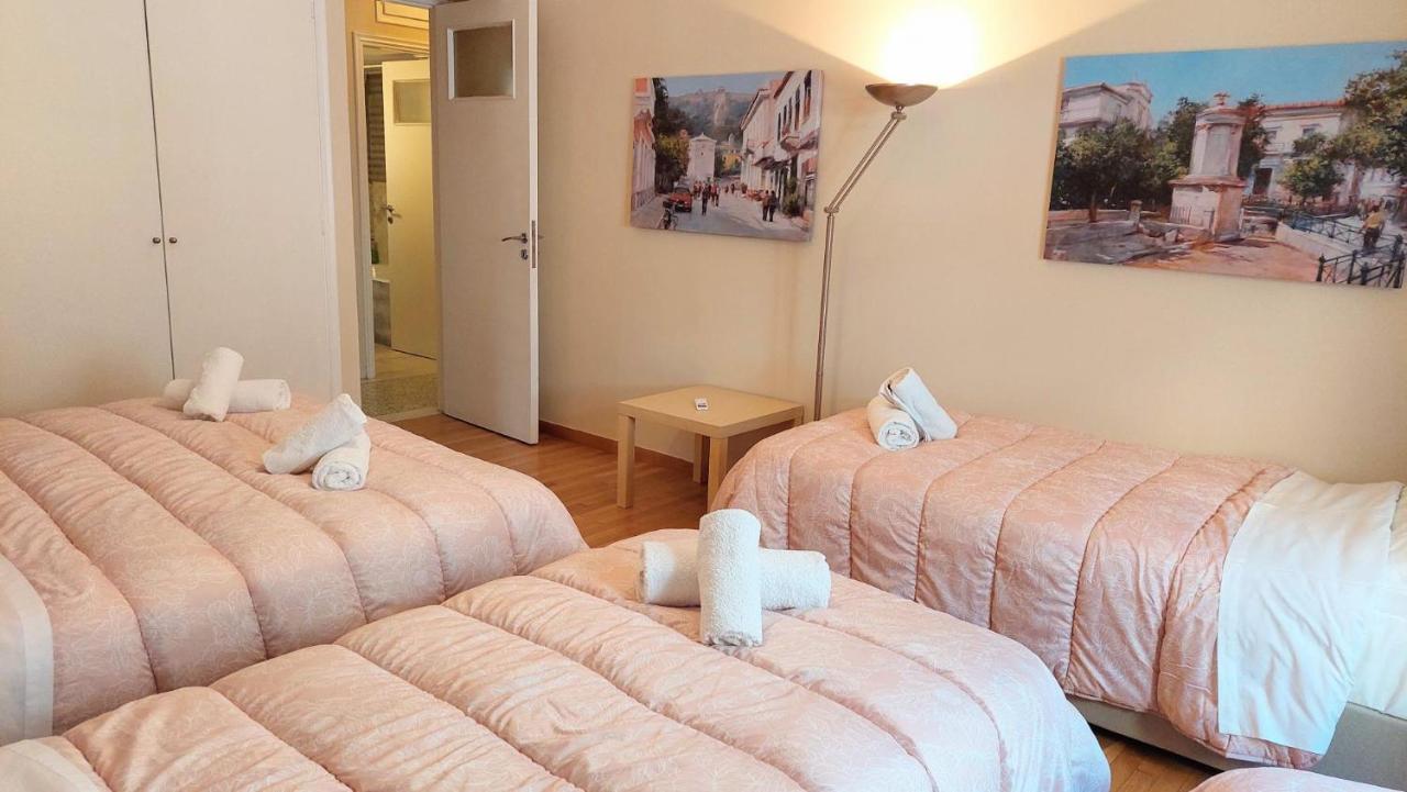 Grand Apartment In Parliament Square Атина Екстериор снимка