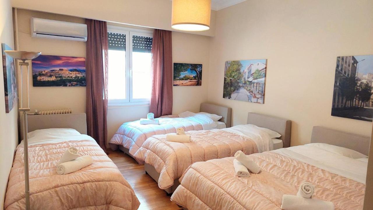 Grand Apartment In Parliament Square Атина Екстериор снимка